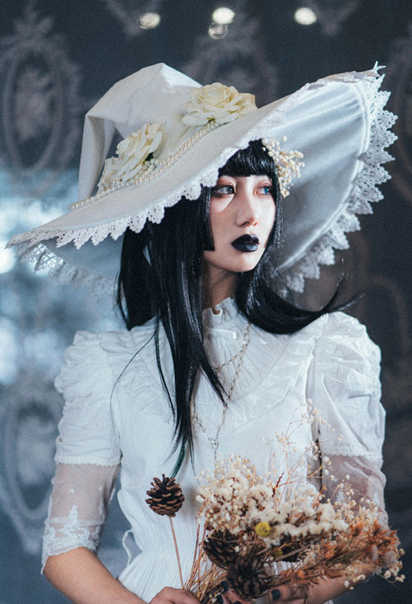 Halloween White Rose Witch Hat With Pearl Gothic Lolita Style White Double-sided Plush Lace Trim Hat