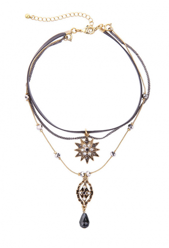 Gothic Crystal Star Pendant Necklace in Retro European Baroque Style Diamond Choker
