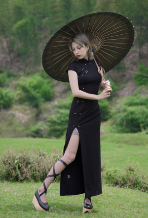 Gothic Punk Cheongsam High Split Long Dress Dark Style Black Polyester High Collar Short Sleeve Dress