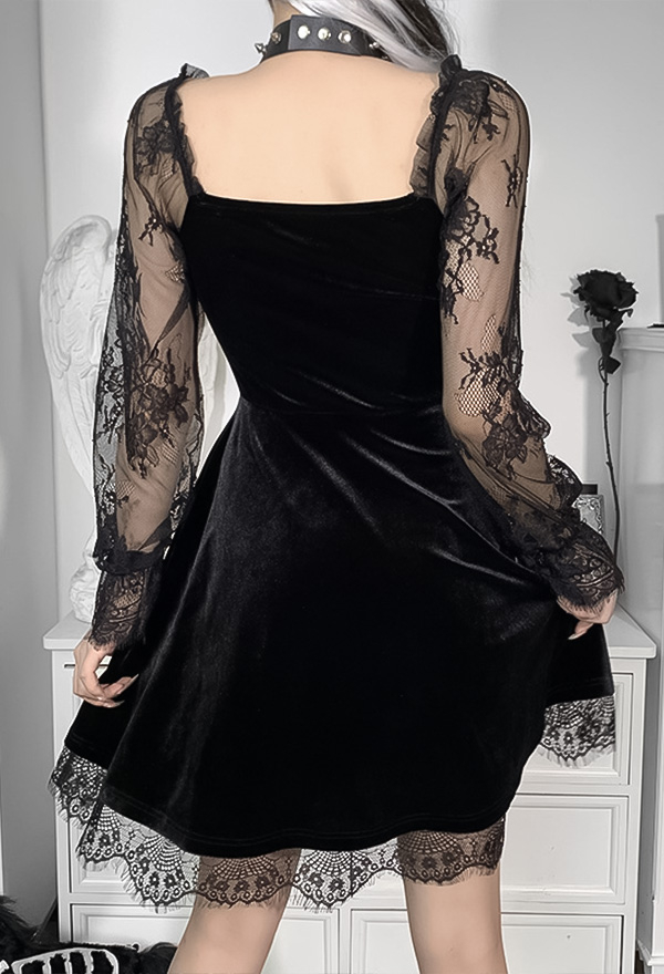 Gothic Fall Evil Princess Dress Dark Retro Style Black Velvet Lace Hem Sheer Flared Long Sleeves Moon Decorated Evening Gown