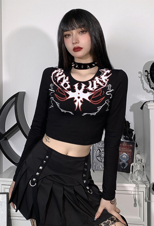 Women Grunge Aesthetic Crop Top Outfit Streetwear Style Black Cotton Unique Devil Portrait Printed Long Sleeve Navel Crop Top For Fall and Winter