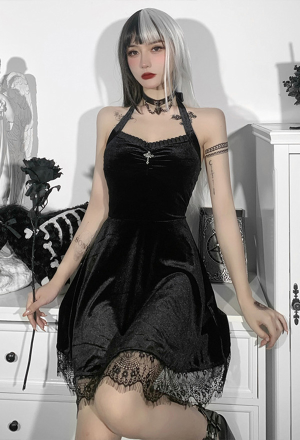 Gothic Vintage Date Wear Halter Dress Elegant Style Black Velvet Breast Cross Decoration Hollow Lace Hem Cocktail A-line Dress